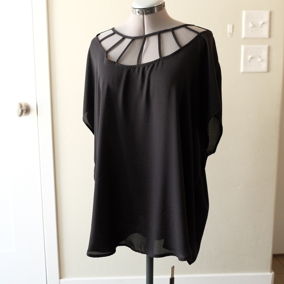 torrid Tops - NWT Torrid Sz2 Black Strappy Georgette Cage Dolman